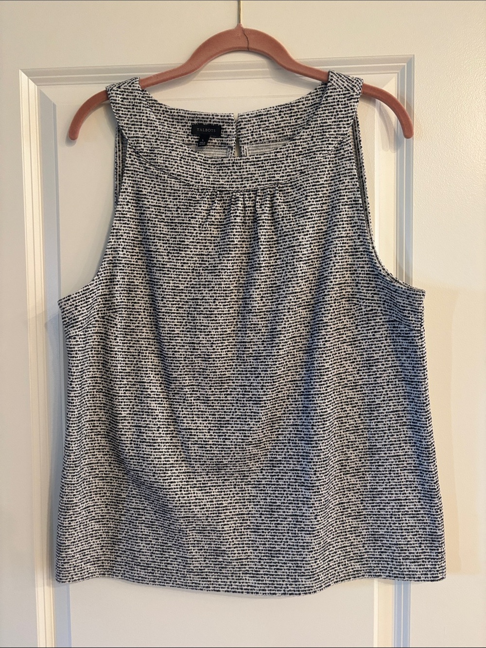 Talbots Black and White Sleeveless Textured Crewneck Tank Size L